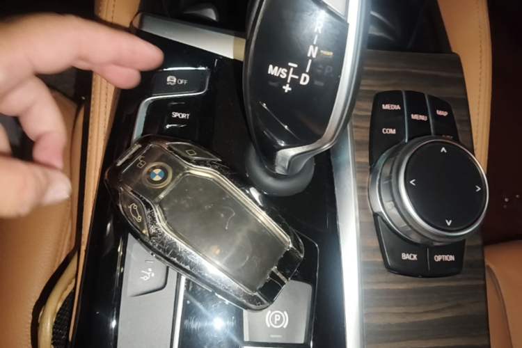Used BMW 6 Series GT 2019 630i Luxury Design Package Vehicle Key