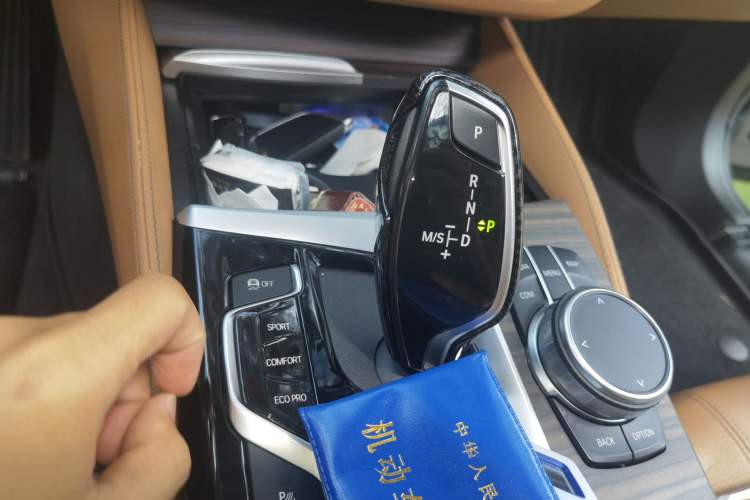 Used BMW 6 Series GT 2019 630i Luxury Design Package Gear Lever