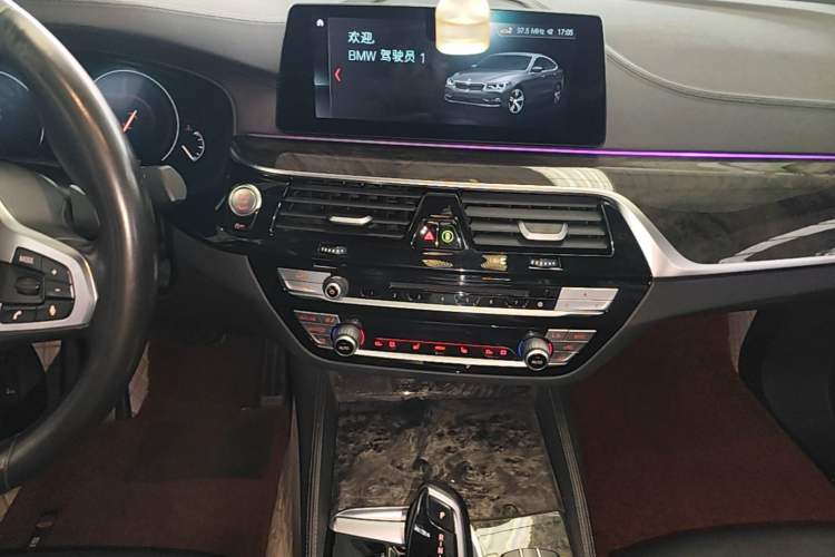 Used BMW 6 Series GT 2019 630i M Sport Package Audio And AC Panel