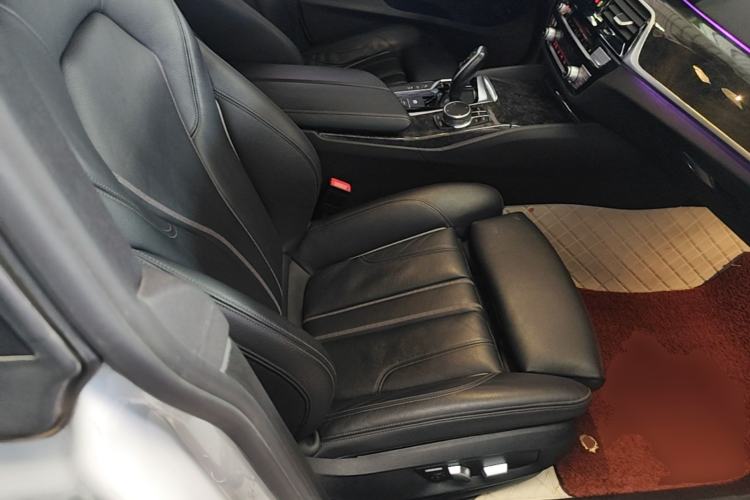 Used BMW 6 Series GT 2019 630i M Sport Package Right Front Seat