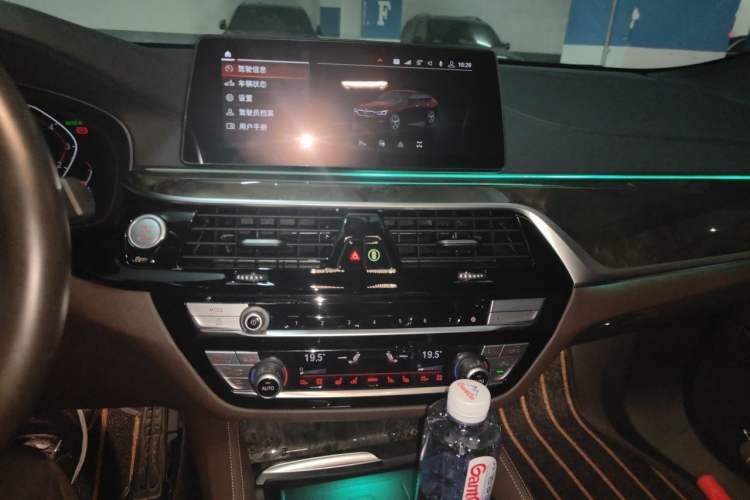 Used BMW 6 Series GT 2019 630i M Sport Touring Edition Audio And AC Panel