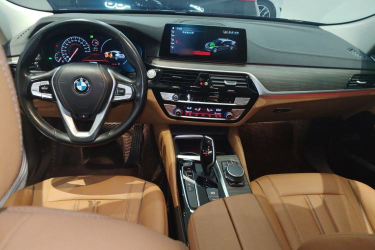 Used BMW 6 Series GT 2019 630i Luxury Design Package Center Console