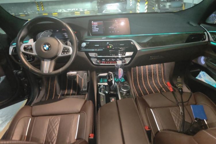 Used BMW 6 Series GT 2019 630i M Sport Touring Edition Center Console