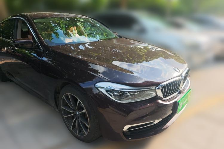Used BMW 6 Series GT 2019 630i Luxury Design Package Front Right 45 Deg