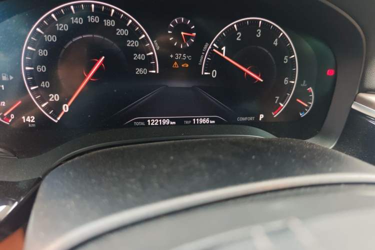 Used BMW 6 Series GT 2019 630i Luxury Design Package Odometer Close Up
