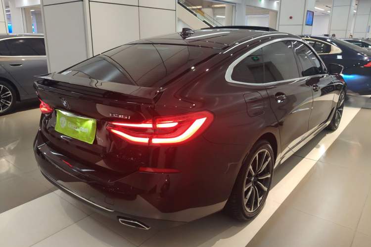 Used BMW 6 Series GT 2019 630i Luxury Design Package Rear Right 45 Deg