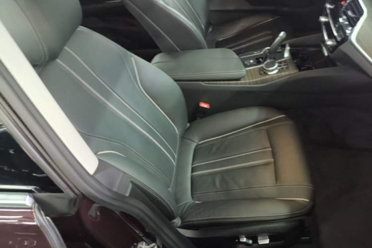 Used BMW 6 Series GT 2019 630i Luxury Design Package Right Front Seat