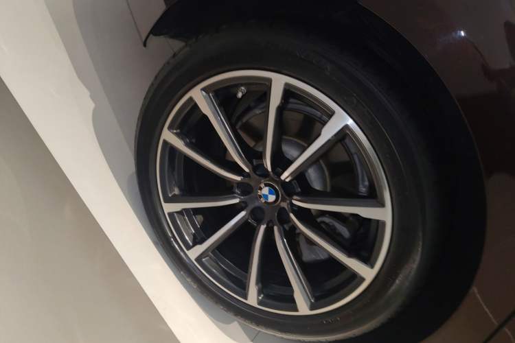 Used BMW 6 Series GT 2019 630i Luxury Design Package Right Rear Wheel Hub