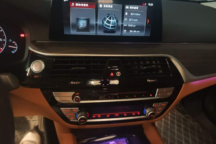 Used BMW 6 Series GT 2019 630i Luxury Design Package Audio And AC Panel