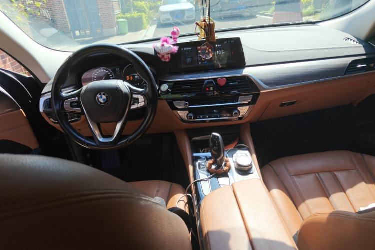 Used BMW 6 Series GT 2019 630i Luxury Design Package Center Console