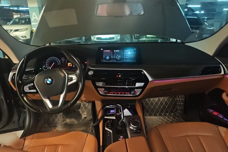 Used BMW 6 Series GT 2019 630i Luxury Design Package Center Console