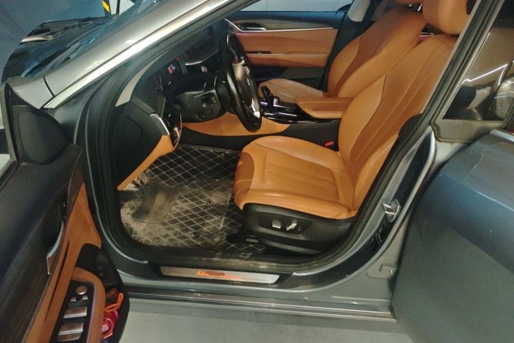 Used BMW 6 Series GT 2019 630i Luxury Design Package Driver Seat