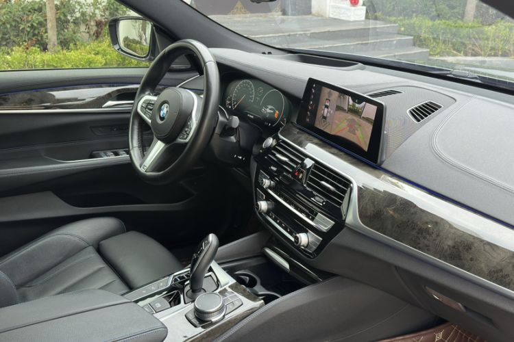 Used BMW 6 Series GT 2019 630i M Sport Package Exterior 6