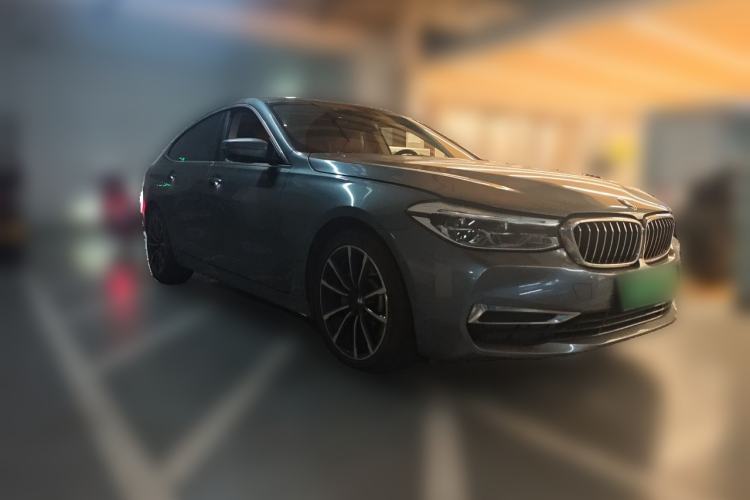 Used BMW 6 Series GT 2019 630i Luxury Design Package Front Right 45 Deg