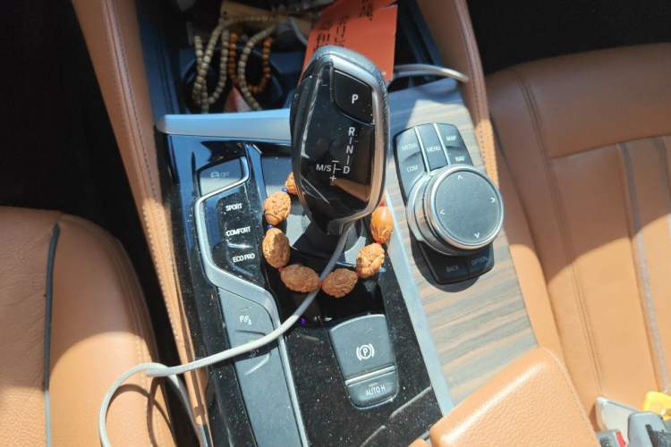 Used BMW 6 Series GT 2019 630i Luxury Design Package Gear Lever