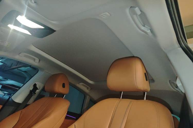 Used BMW 6 Series GT 2019 630i Luxury Design Package Headliner