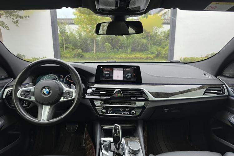 Used BMW 6 Series GT 2019 630i M Sport Package Interior 1