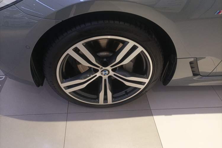 Used BMW 6 Series GT 2019 630i M Sport Touring Edition Left Front Wheel Hub