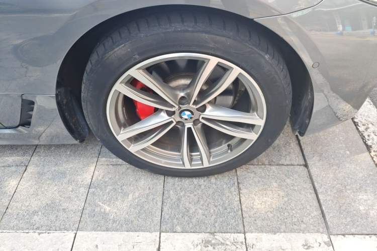 Used BMW 6 Series GT 2019 630i M Sport Package Right Front Wheel Hub