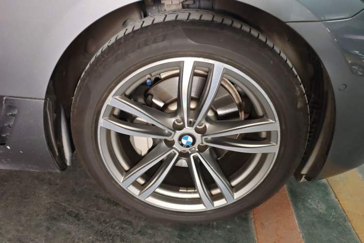 Used BMW 6 Series GT 2019 630i M Sport Package Right Front Wheel Hub