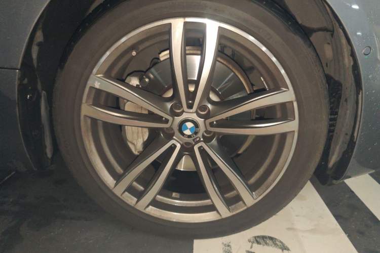 Used BMW 6 Series GT 2019 630i M Sport Package Right Front Wheel Hub