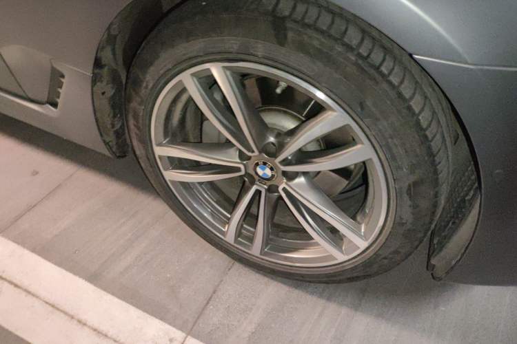 Used BMW 6 Series GT 2019 630i M Sport Package Right Front Wheel Hub