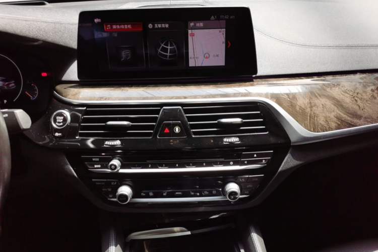 Used BMW 6 Series GT 2019 630i M Sport Package Audio And AC Panel