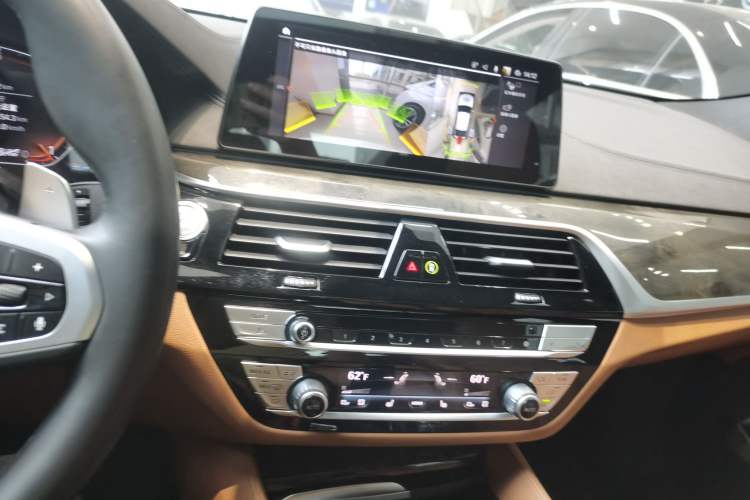 Used BMW 6 Series GT 2019 630i M Sport Package Audio And AC Panel