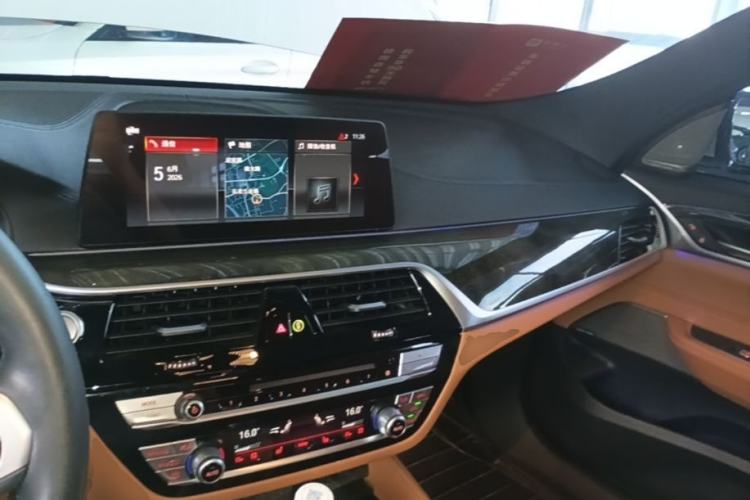 Used BMW 6 Series GT 2019 630i M Sport Package Center Console