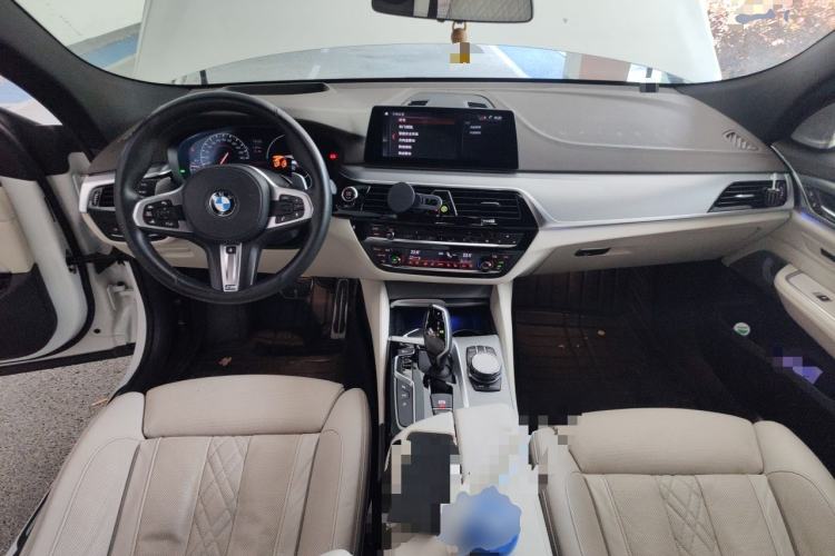 Used BMW 6 Series GT 2019 630i M Sport Touring Edition Center Console