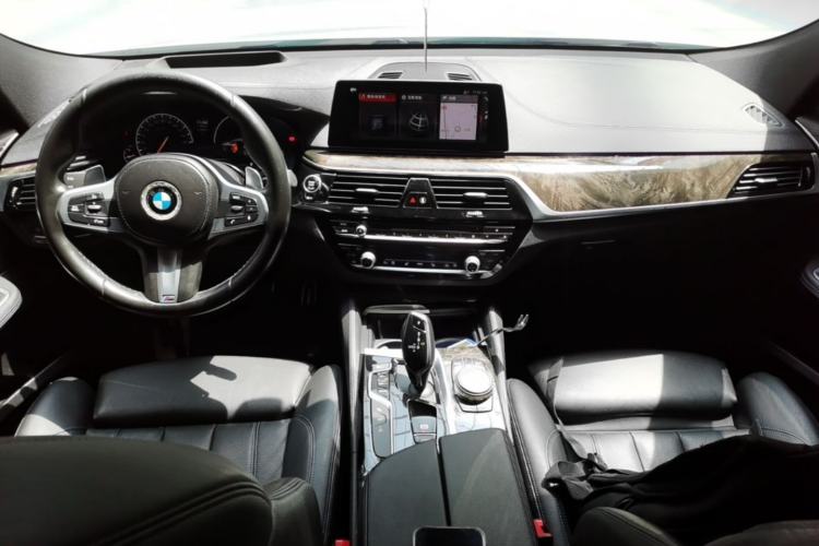 Used BMW 6 Series GT 2019 630i M Sport Package Center Console