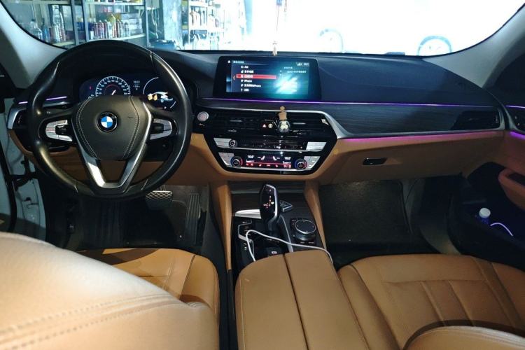 Used BMW 6 Series GT 2019 630i Luxury Design Package Center Console
