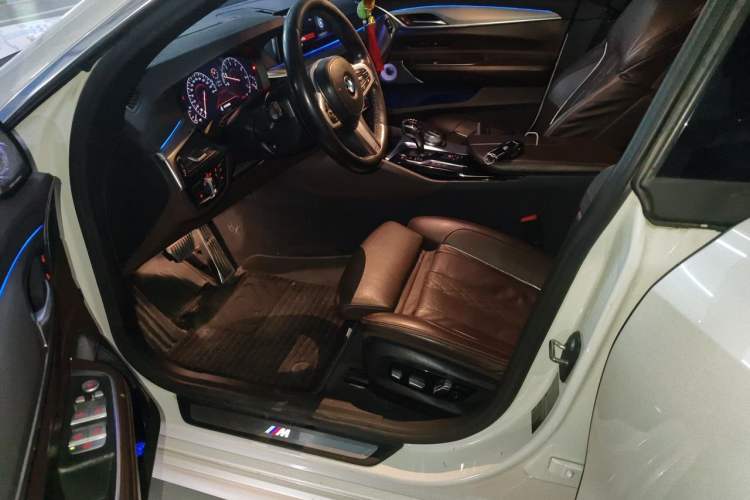 Used BMW 6 Series GT 2019 630i M Sport Touring Edition Driver Seat