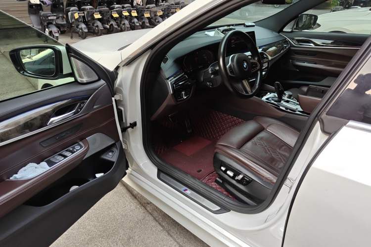 Used BMW 6 Series GT 2019 630i M Sport Touring Edition Driver Seat