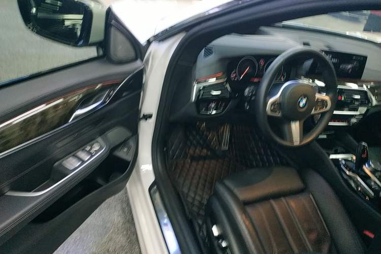 Used BMW 6 Series GT 2019 630i M Sport Package Driver Seat