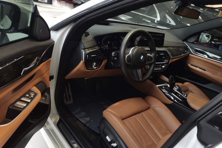 Used BMW 6 Series GT 2019 630i M Sport Package Driver Seat
