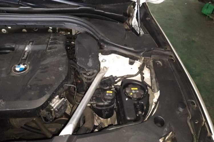 Used BMW 6 Series GT 2019 630i Luxury Design Package Engine Bay Left
