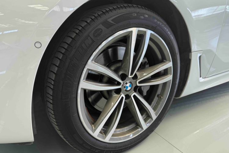 Used BMW 6 Series GT 2019 630i M Sport Package Exterior 6