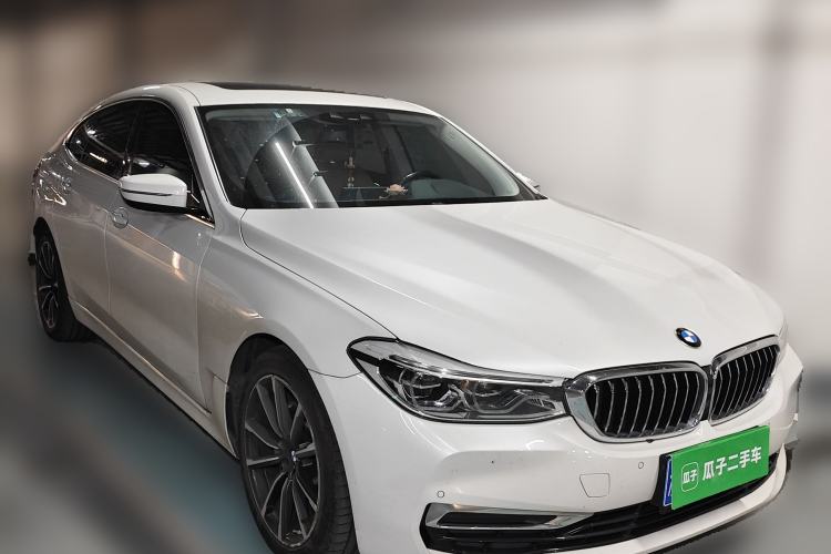Used BMW 6 Series GT 2019 630i Luxury Design Package Front Right 45 Deg