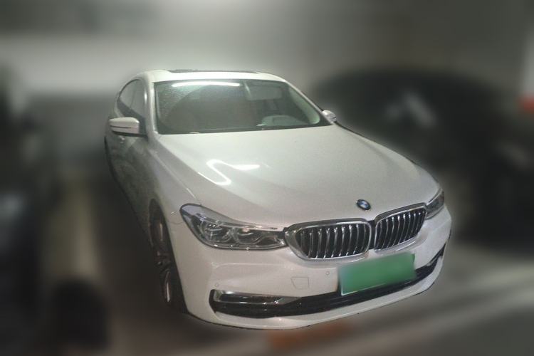 Used BMW 6 Series GT 2019 630i Luxury Design Package Front Right 45 Deg