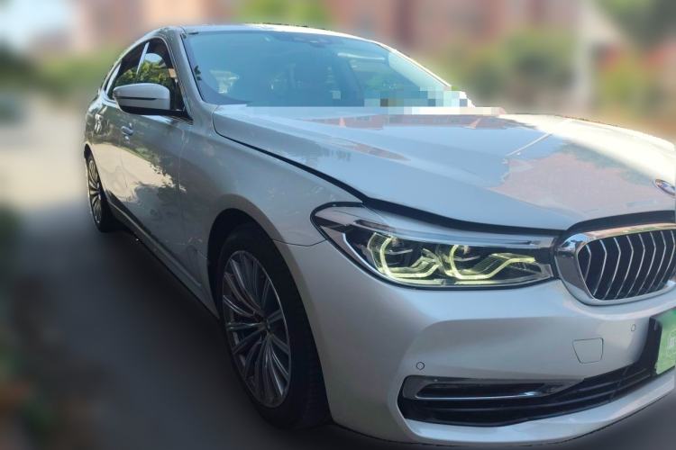 Used BMW 6 Series GT 2019 630i Luxury Design Package Front Right 45 Deg