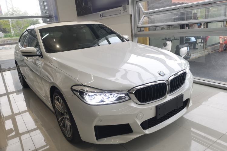 Used BMW 6 Series GT 2019 630i M Sport Package Front Right 45 Deg
