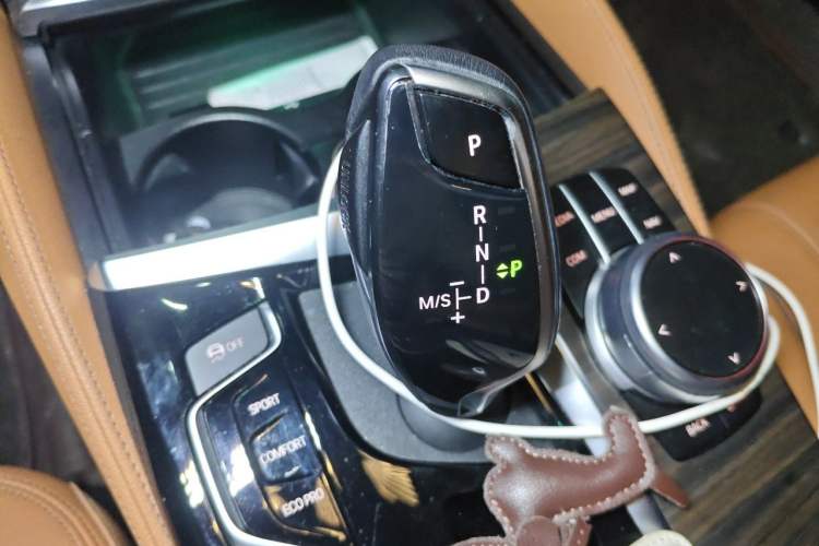 Used BMW 6 Series GT 2019 630i Luxury Design Package Gear Lever