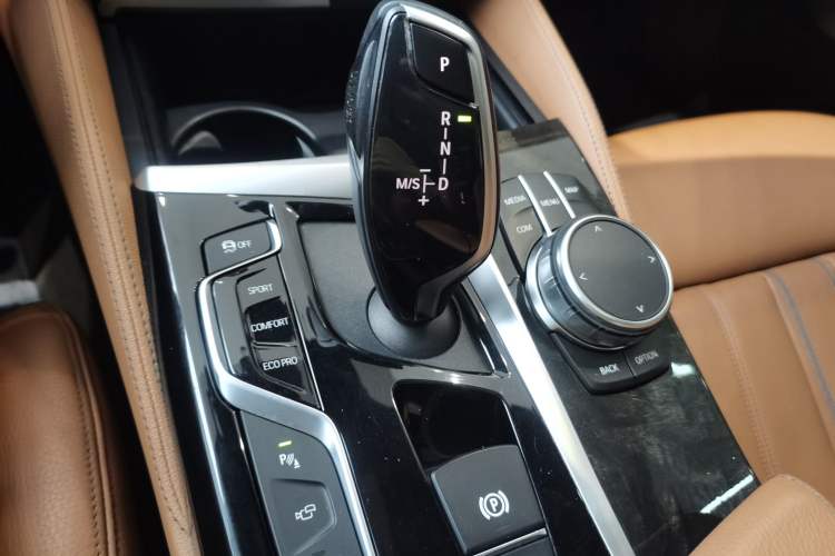 Used BMW 6 Series GT 2019 630i M Sport Package Gear Lever
