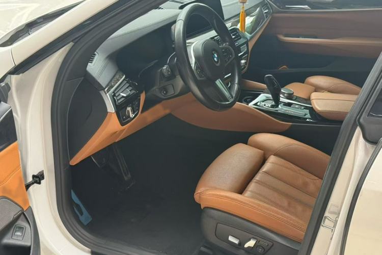 Used BMW 6 Series GT 2019 630i M Sport Package Interior 3