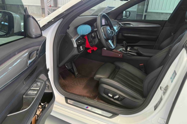 Used BMW 6 Series GT 2019 630i M Sport Package Interior 4