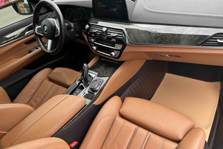 Used BMW 6 Series GT 2019 630i M Sport Package Interior 4
