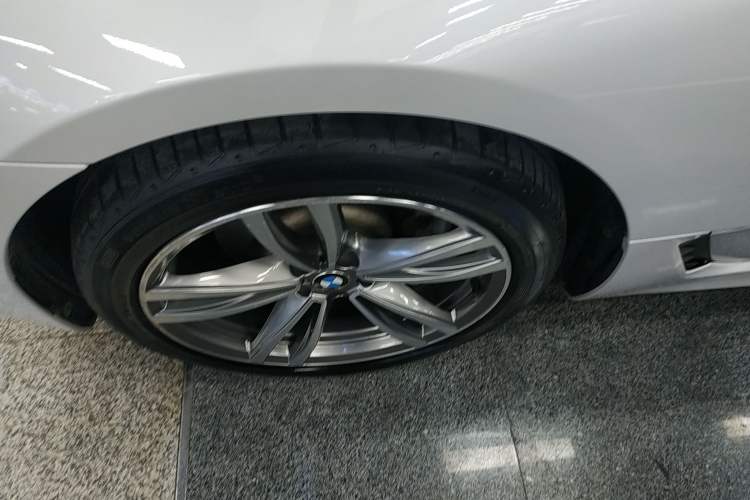 Used BMW 6 Series GT 2019 630i M Sport Package Left Front Wheel Hub