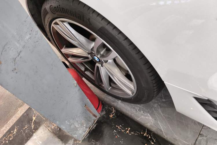 Used BMW 6 Series GT 2019 630i M Sport Package Left Front Wheel Hub