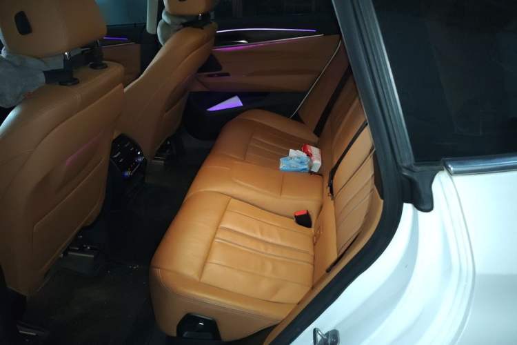 Used BMW 6 Series GT 2019 630i Luxury Design Package Left Rear Seat